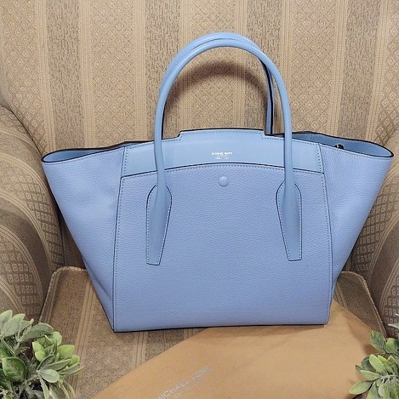 Made in Italy MK Collection Bancroft Large Convertible Bag Michael Kors - Picture 5 of 16